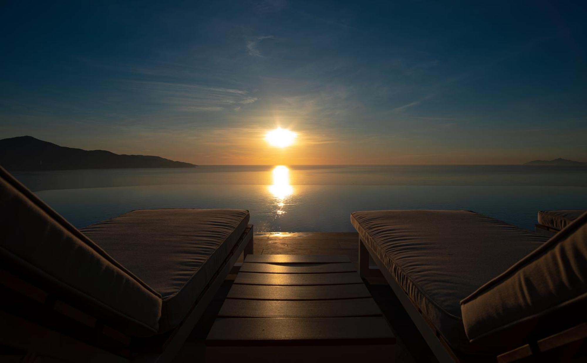 M Hotel Danang 外观 照片 Sunset at the Dead Sea